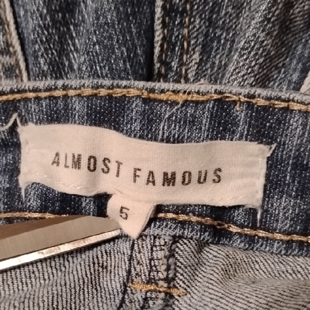 Almost Famous Blue Jean Shorts with Lace Trim - Picture 5 of 6